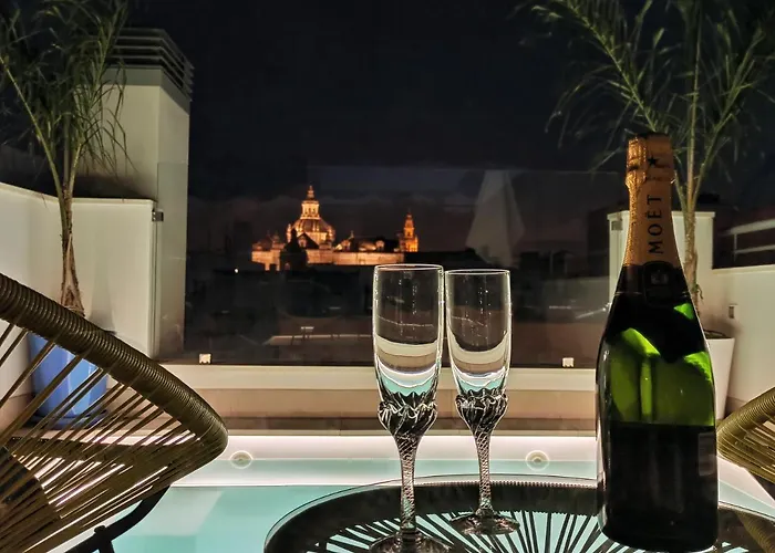 Luxury Penthouse With Private Pool Setas Monument